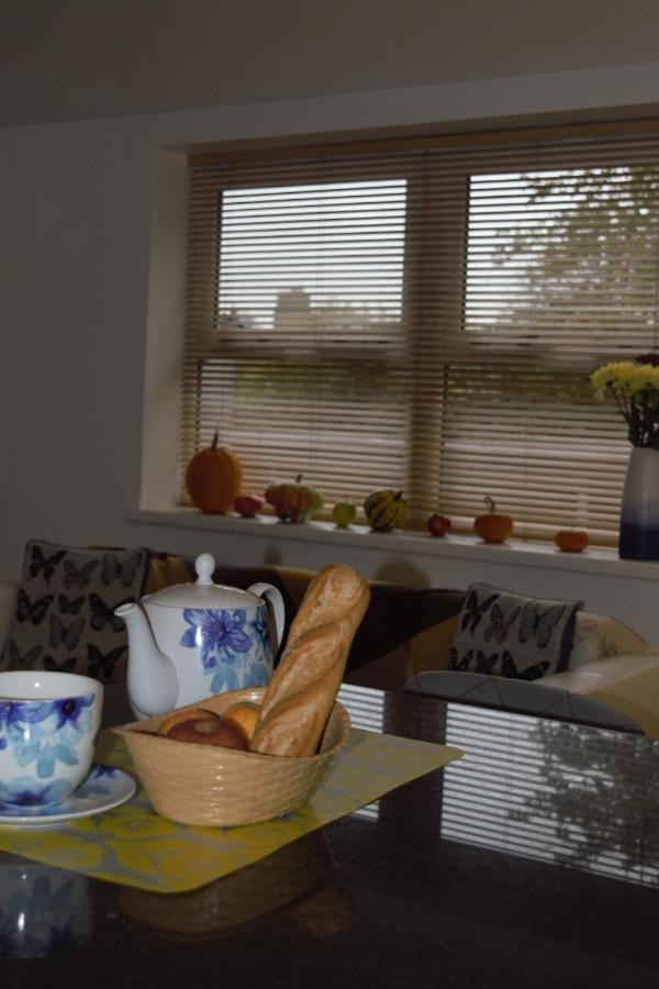 Ferienwohnung Watercress Barns Sittingbourne Exterior foto